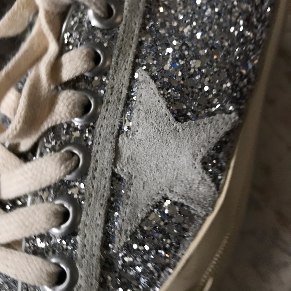 🏇 Golden Goose VStar2 Silver Glitter Suede Star Low-Top Sneakers - Women - Picture 13 of 16